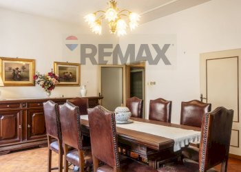 Sala da pranzo - Casa semi indipendente Via Romana
 
38, Montalcino - foto 15