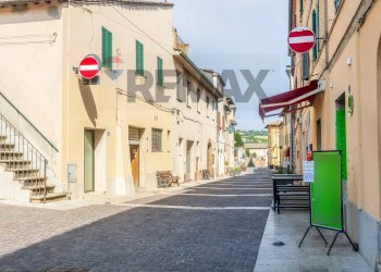 Edificio all\'aperto - Casa semi indipendente Via Romana
 
38, Montalcino - foto 32