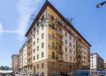 Vista Edificio - Trilocale Via Quintino Sella
 
23, Firenze - foto 23