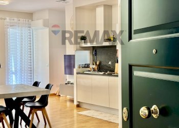 Cucina - Trilocale Via Alcide De Gasperi
 
14, Bagno a Ripoli - foto 1