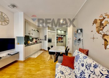 Sala da pranzo - Trilocale Via Alcide De Gasperi
 
14, Bagno a Ripoli - foto 2