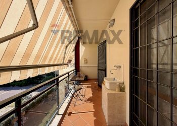 Balcone - Trilocale Via Alcide De Gasperi
 
14, Bagno a Ripoli - foto 11