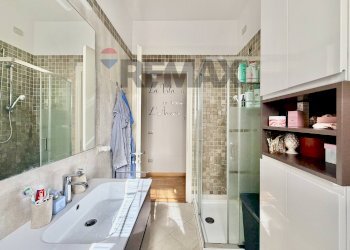 Bagno - Trilocale Via Alcide De Gasperi
 
14, Bagno a Ripoli - foto 20
