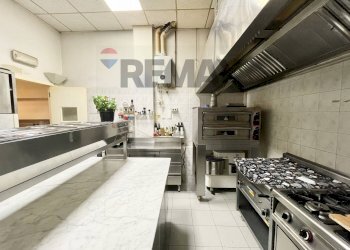 Cucina - Locale Commerciale PIAZZA COLONNA
21, Scarperia e San Piero - foto 14