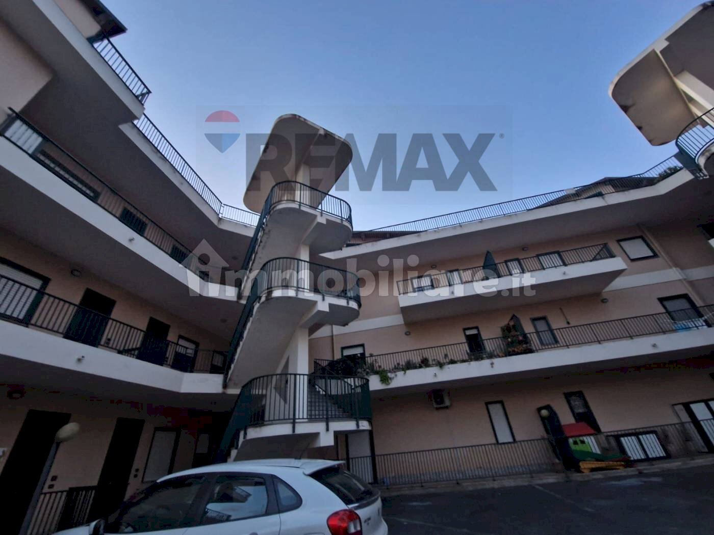 Edificio all\'aperto - Attico Via Nazionale
 
186, Torregrotta - foto 1