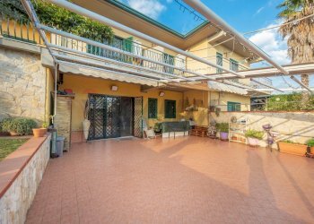 Terrazza - Villa Via Giovanni Gentile
 
29, Tremestieri Etneo - photo 5