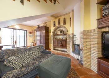 Soggiorno - Villa Via Giovanni Gentile
 
29, Tremestieri Etneo - photo 8