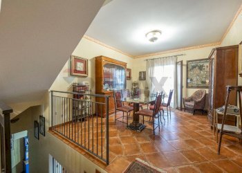 Sala da pranzo - Villa Via Giovanni Gentile
 
29, Tremestieri Etneo - photo 14