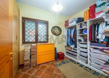 Cabina armadio - Villa Via Giovanni Gentile
 
29, Tremestieri Etneo - photo 19