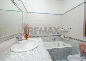 Bagno - Villa Via Giovanni Gentile
 
29, Tremestieri Etneo - photo 20