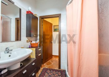 Bagno - Villa Via Giovanni Gentile
 
29, Tremestieri Etneo - photo 25