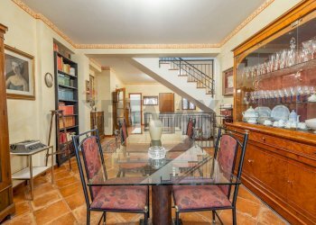 Sala da pranzo - Villa Via Giovanni Gentile
 
29, Tremestieri Etneo - photo 27