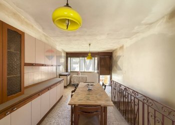 Sala da pranzo - Casa indipendente Via de napoli
 
1, Castiglione di Sicilia - foto 8