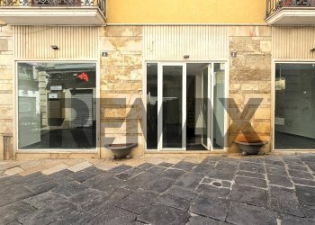Edificio all\'aperto - Commercial Premises Via Amicarelli
6, Lucera - photo 1