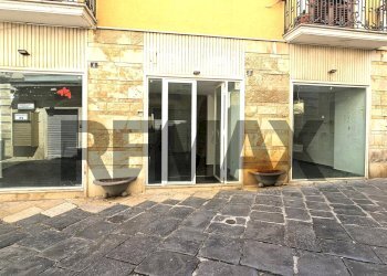 Edificio all\'aperto - Commercial Premises Via Amicarelli
6, Lucera - photo 2