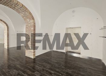 Stanza vuota - Commercial Premises Via Amicarelli
6, Lucera - photo 8