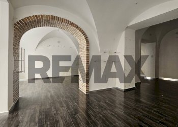 Stanza vuota - Commercial Premises Via Amicarelli
6, Lucera - photo 12