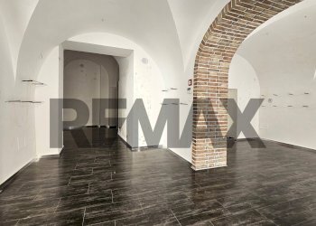 Hall / corridoio - Commercial Premises Via Amicarelli
6, Lucera - photo 13