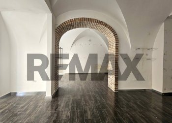 Stanza vuota - Commercial Premises Via Amicarelli
6, Lucera - photo 15