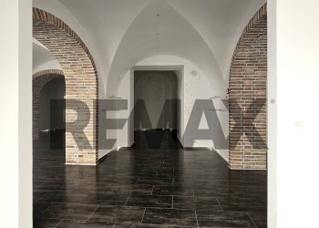 Hall / corridoio - Commercial Premises Via Amicarelli
6, Lucera - photo 19