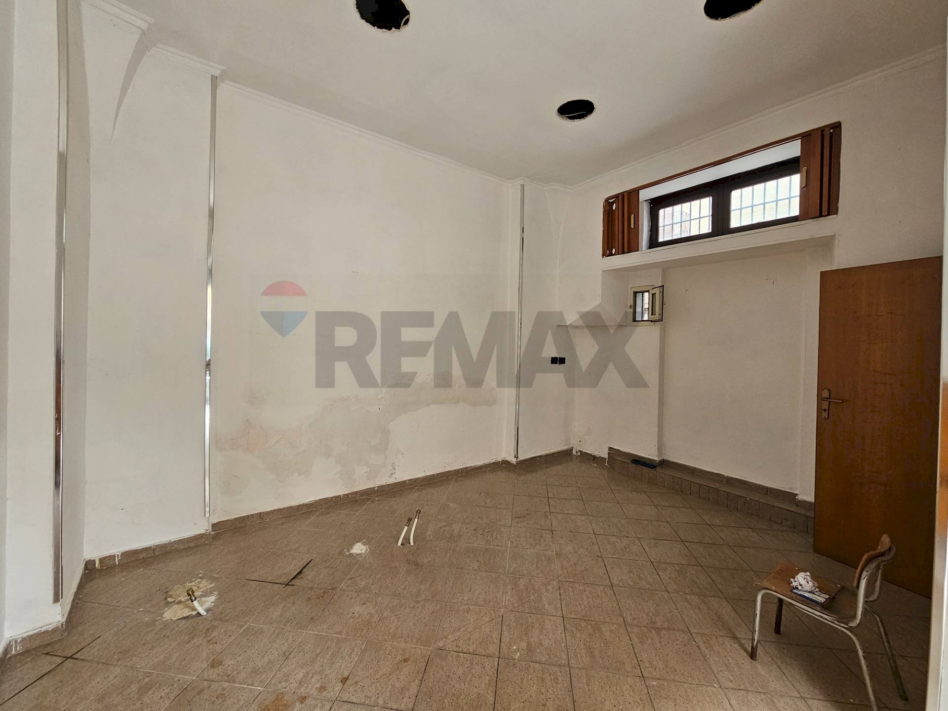 Stanza vuota - Commercial Premises Via Roma
12, Lucera - photo 2