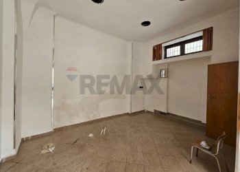 Stanza vuota - Commercial Premises Via Roma
12, Lucera - photo 2