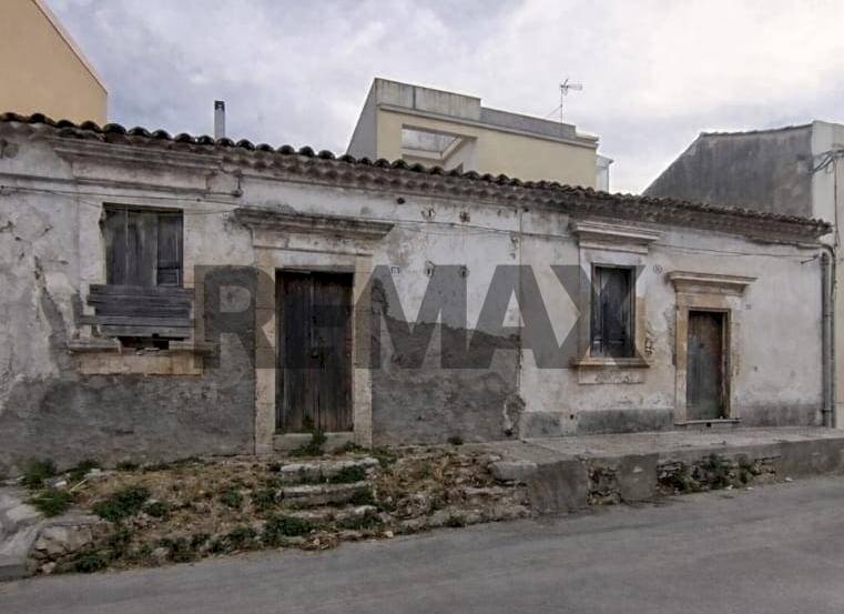 Casa all\'aperto - Casa indipendente via principessa Jolanda
 
171, Canicattini Bagni - foto 1