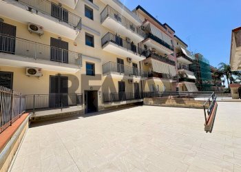 Edificio all\'aperto - Three-room apartment VIA SCIASCIA
 
14, Floridia - photo 2
