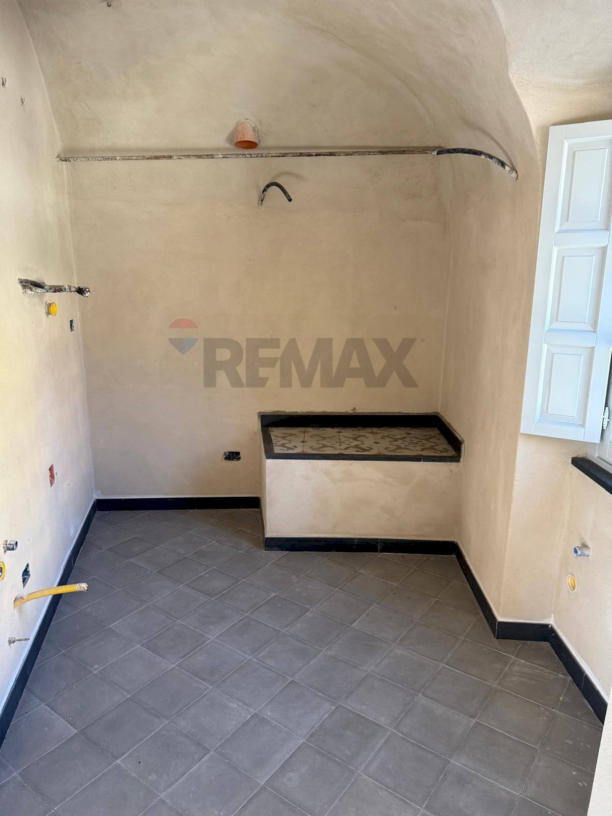 Stanza vuota - Trilocale via san sebastiano
 
7, Tovo San Giacomo - foto 1