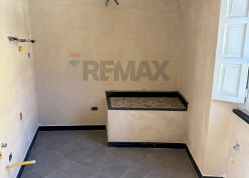 Stanza vuota - Trilocale via san sebastiano
 
7, Tovo San Giacomo - foto 1