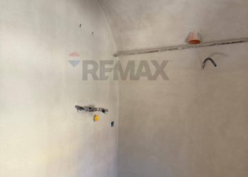 Stanza vuota - Trilocale via san sebastiano
 
7, Tovo San Giacomo - foto 7