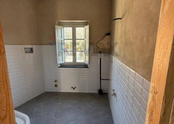 Stanza vuota - Trilocale via san sebastiano
 
7, Tovo San Giacomo - foto 17