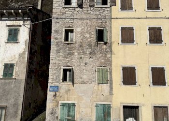 Edificio all\'aperto - Semi-detached house Via Roma
 
1, Longarone - photo 7