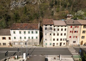 Edificio all\'aperto - Semi-detached house Via Roma
 
1, Longarone - photo 13