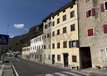 Edificio all\'aperto - Semi-detached house Via Roma
 
1, Longarone - photo 23