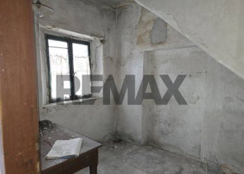 Stanza vuota - Semi-detached house VIA FALLER
 
24, Sovramonte - photo 5