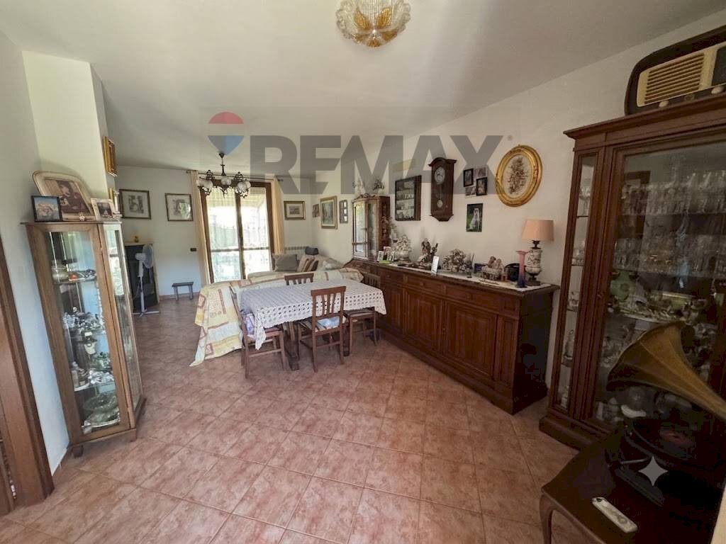Sala da pranzo - Villa Via San Zino
14/E, Dorno - foto 2