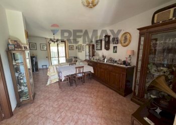Sala da pranzo - Villa Via San Zino
 
14/E, Dorno - foto 2