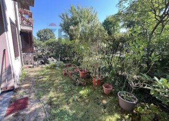 Giardino - Four-room apartment Via Maciachini
 
12, Pavia - photo 5