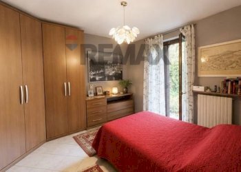 Camera / camera da letto - Four-room apartment Via Maciachini
 
12, Pavia - photo 11