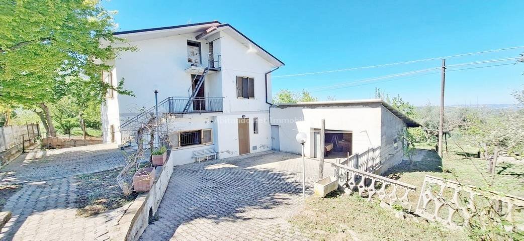 Foto 1 - Independent house Montebello di Bertona - photo 1