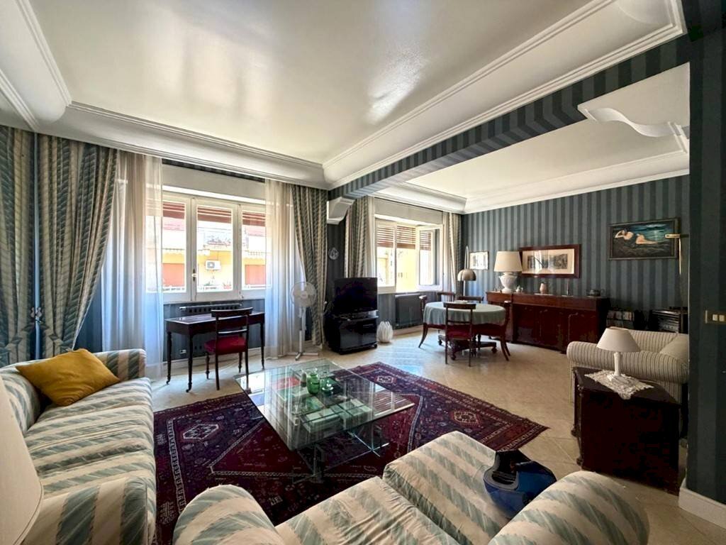 Foto 1 - Four-room apartment Via Ugo Foscolo
 
5, Palermo - photo 1