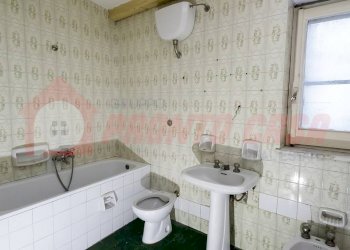 Foto 7 - Trilocale Via Umberto Giordano
 
19, Ischitella - foto 7