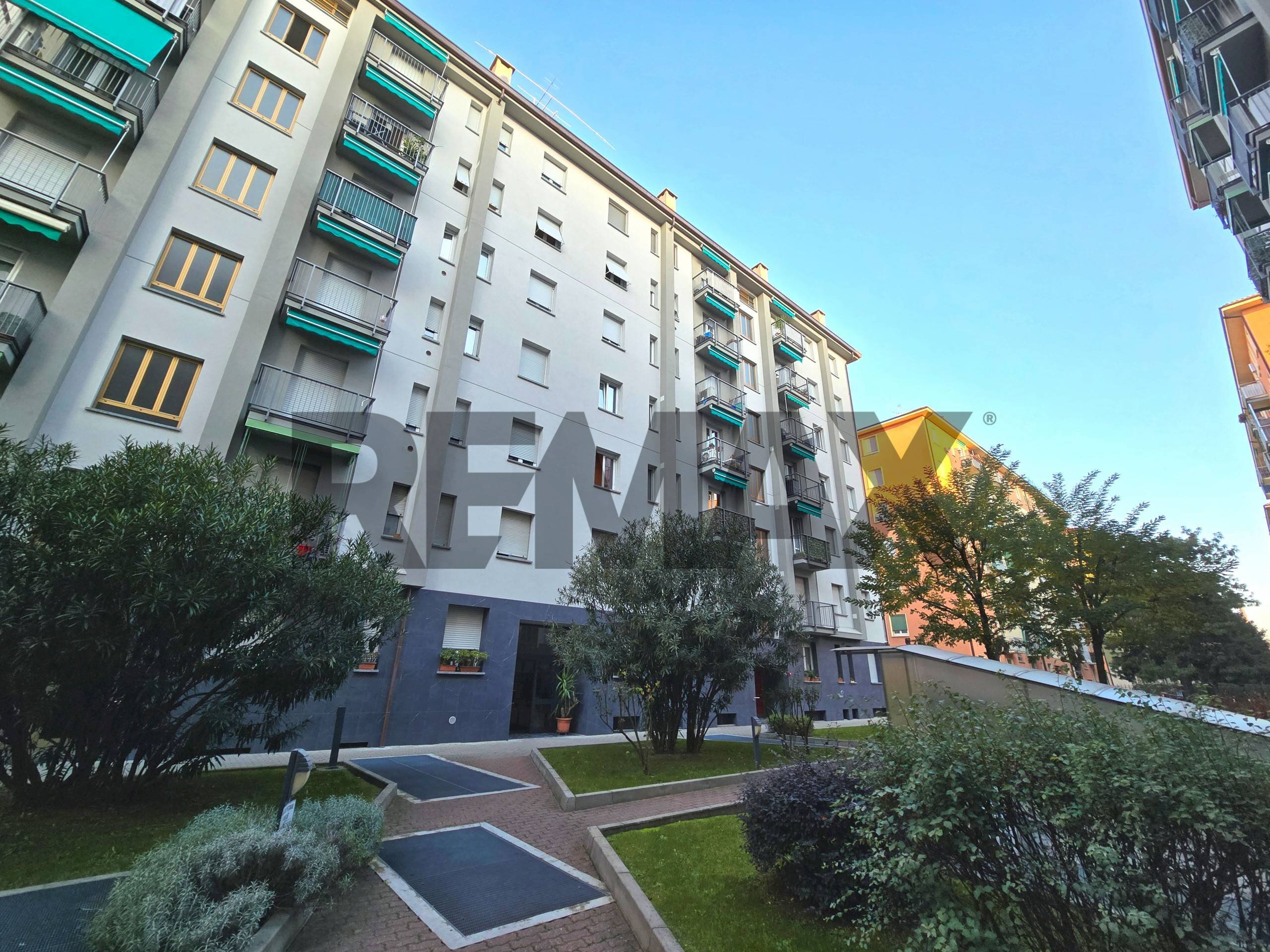 Edificio all\'aperto - Bilocale via Koerner
 
7, Milano - foto 1