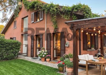 esterno - Semi-detached house Strada Viazza Di Martorano
 
60, Parma - photo 2