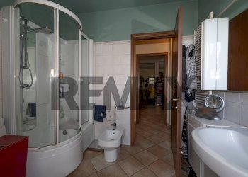 Bagno - Semi-detached house Strada Viazza Di Martorano
 
60, Parma - photo 13