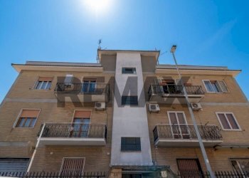 Edificio all\'aperto - Bilocale Via Corvara
44, Roma - foto 16