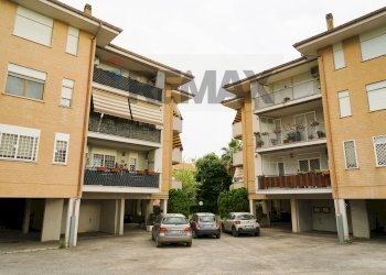 Edificio all\'aperto - Quadrilocale via Innocenzo XII
 
15, Ariccia - foto 1