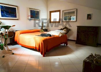 Camera / camera da letto - Quadrilocale via Innocenzo XII
 
15, Ariccia - foto 17