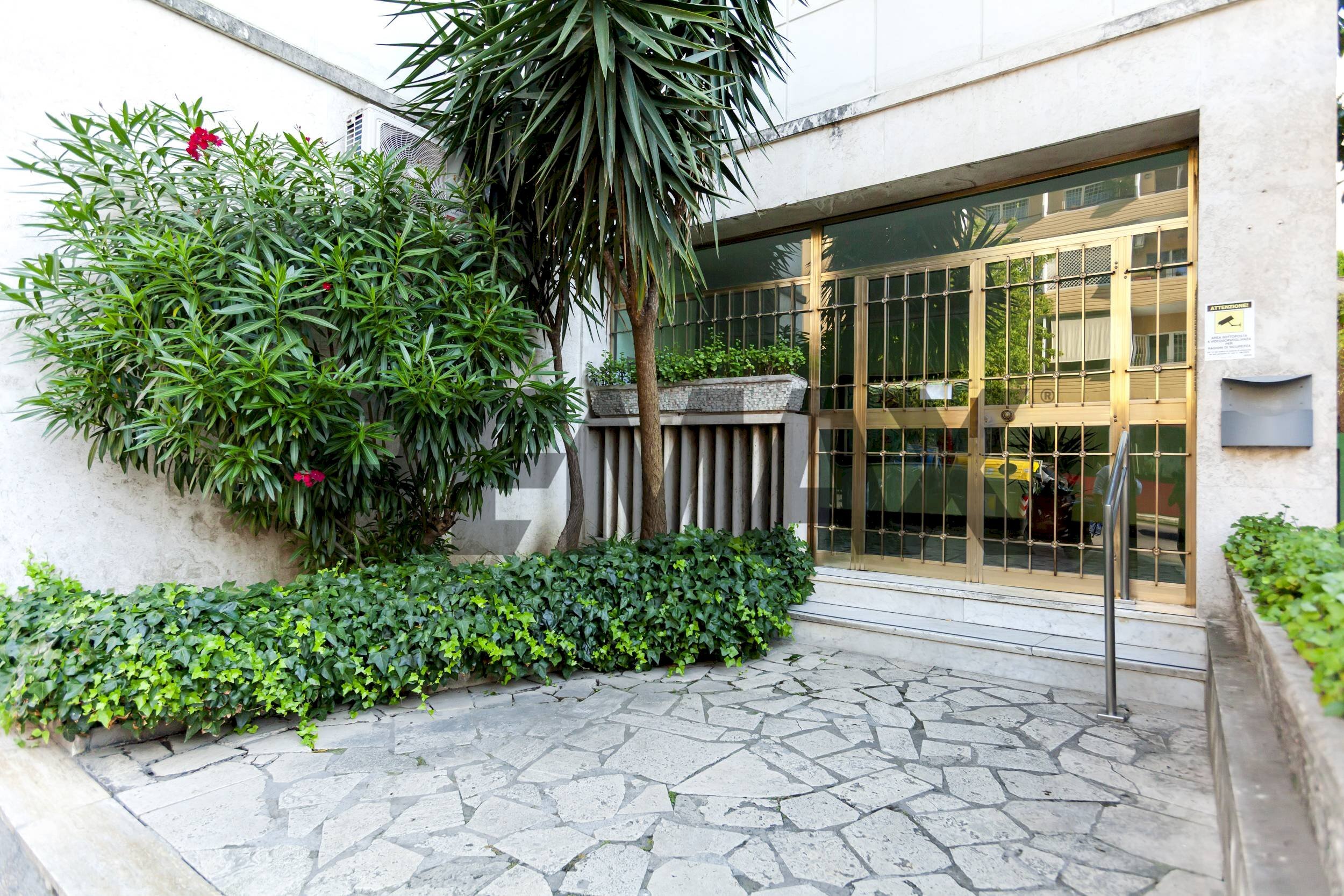 Edificio all\'aperto - Appartamento VIALE SOMALIA
18, Roma - foto 2